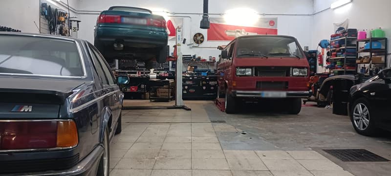  FDF Motor, taller mecánico en O Barco de Valdeorras